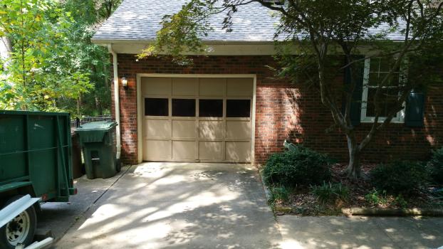 Single overhead garage door